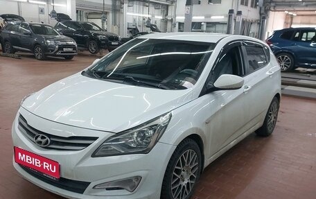 Hyundai Solaris II рестайлинг, 2016 год, 837 000 рублей, 1 фотография