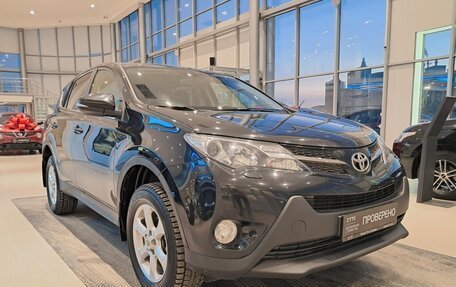 Toyota RAV4, 2015 год, 1 890 000 рублей, 7 фотография