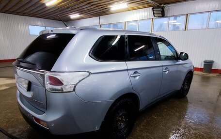 Mitsubishi Outlander III рестайлинг 3, 2013 год, 1 450 000 рублей, 14 фотография