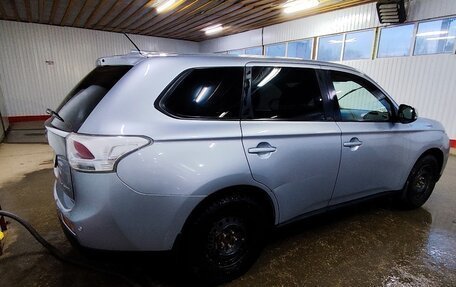 Mitsubishi Outlander III рестайлинг 3, 2013 год, 1 450 000 рублей, 20 фотография