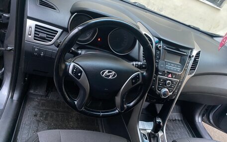 Hyundai i30 II рестайлинг, 2013 год, 900 000 рублей, 11 фотография