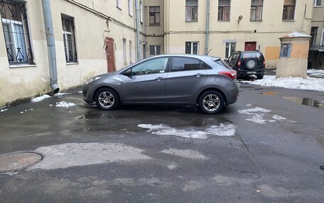 Hyundai i30 II рестайлинг, 2013 год, 900 000 рублей, 14 фотография