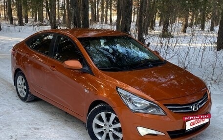 Hyundai Solaris II рестайлинг, 2015 год, 1 035 000 рублей, 24 фотография