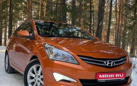 Hyundai Solaris II рестайлинг, 2015 год, 1 035 000 рублей, 25 фотография