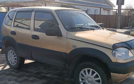 Chevrolet Niva I рестайлинг, 2004 год, 290 000 рублей, 4 фотография