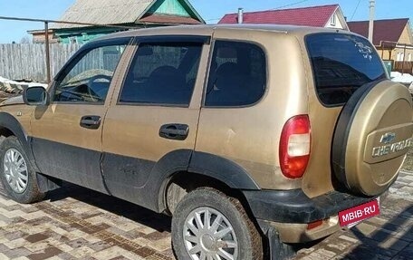 Chevrolet Niva I рестайлинг, 2004 год, 290 000 рублей, 2 фотография