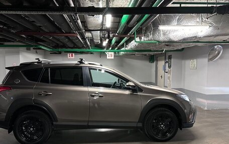 Toyota RAV4, 2018 год, 2 850 000 рублей, 2 фотография