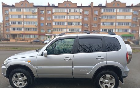 Chevrolet Niva I рестайлинг, 2011 год, 765 000 рублей, 2 фотография