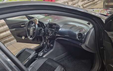 Chevrolet Cruze II, 2010 год, 710 000 рублей, 3 фотография