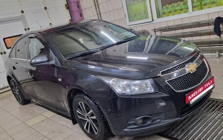 Chevrolet Cruze II, 2010 год, 710 000 рублей, 5 фотография