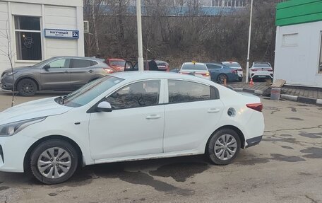 KIA Rio IV, 2020 год, 860 000 рублей, 3 фотография