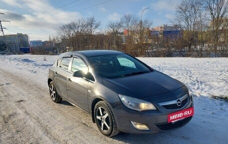 Opel Astra J, 2011 год, 650 000 рублей, 8 фотография