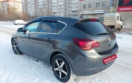 Opel Astra J, 2011 год, 650 000 рублей, 38 фотография