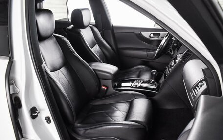 Infiniti QX70, 2014 год, 2 629 000 рублей, 8 фотография
