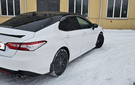 Toyota Camry, 2018 год, 2 495 000 рублей, 7 фотография