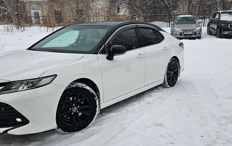 Toyota Camry, 2018 год, 2 495 000 рублей, 3 фотография
