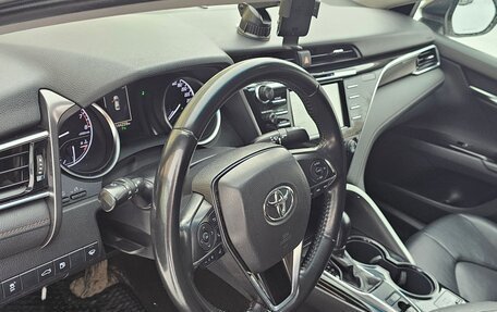 Toyota Camry, 2018 год, 2 495 000 рублей, 19 фотография