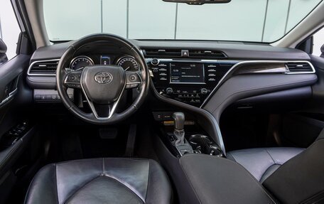 Toyota Camry, 2019 год, 2 898 000 рублей, 6 фотография