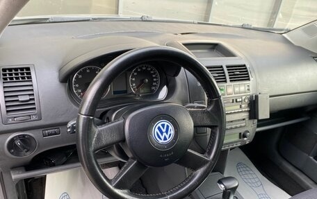 Volkswagen Polo IV рестайлинг, 2004 год, 409 000 рублей, 7 фотография