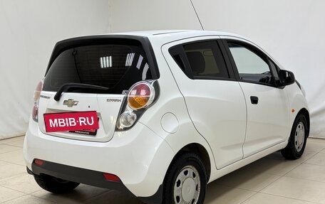 Chevrolet Spark III, 2012 год, 555 000 рублей, 4 фотография