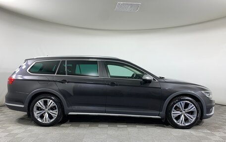 Volkswagen Passat B8 рестайлинг, 2018 год, 3 190 000 рублей, 4 фотография