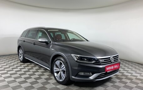 Volkswagen Passat B8 рестайлинг, 2018 год, 3 190 000 рублей, 3 фотография