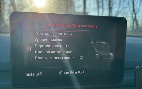 Audi A4, 2017 год, 2 900 000 рублей, 16 фотография