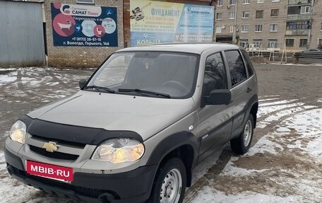 Chevrolet Niva I рестайлинг, 2011 год, 570 000 рублей, 6 фотография