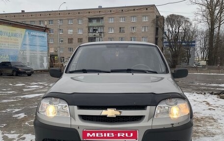 Chevrolet Niva I рестайлинг, 2011 год, 570 000 рублей, 5 фотография