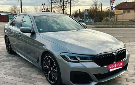 BMW 5 серия, 2021 год, 4 800 000 рублей, 2 фотография