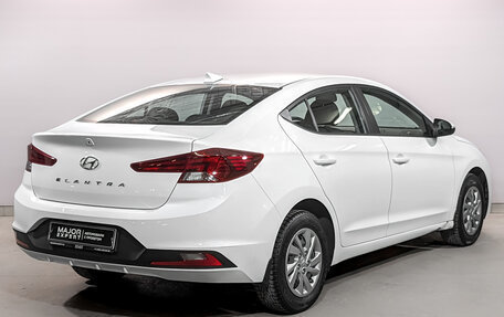 Hyundai Elantra VI рестайлинг, 2019 год, 1 800 000 рублей, 5 фотография