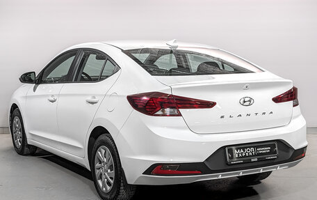 Hyundai Elantra VI рестайлинг, 2019 год, 1 800 000 рублей, 7 фотография