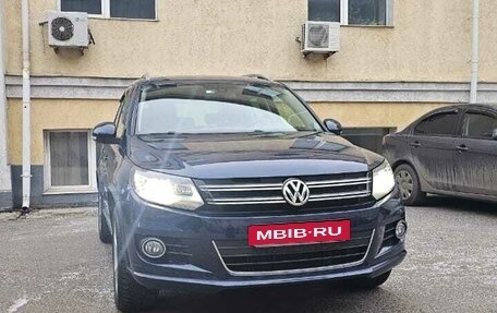 Volkswagen Tiguan I, 2016 год, 2 380 000 рублей, 3 фотография