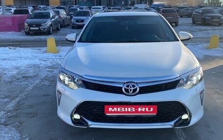 Toyota Camry, 2017 год, 2 550 000 рублей, 8 фотография