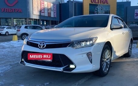 Toyota Camry, 2017 год, 2 550 000 рублей, 10 фотография