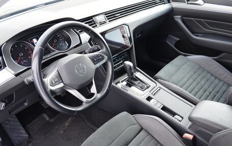 Volkswagen Passat B8 рестайлинг, 2021 год, 3 000 000 рублей, 7 фотография