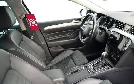 Volkswagen Passat B8 рестайлинг, 2021 год, 3 000 000 рублей, 6 фотография