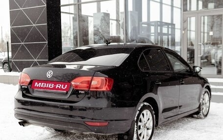 Volkswagen Jetta VI, 2011 год, 950 000 рублей, 5 фотография