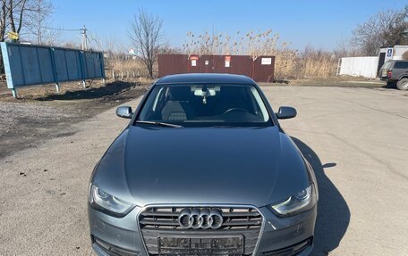 Audi A4, 2011 год, 1 380 000 рублей, 4 фотография