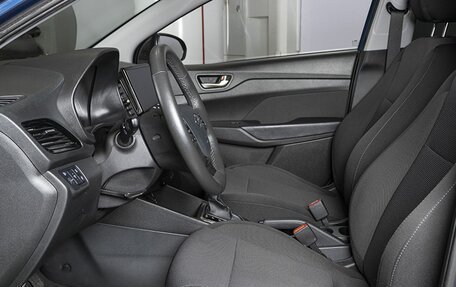 Hyundai Solaris II рестайлинг, 2022 год, 1 818 000 рублей, 11 фотография