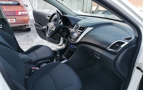 Hyundai Solaris II рестайлинг, 2011 год, 685 000 рублей, 7 фотография