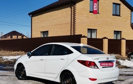 Hyundai Solaris II рестайлинг, 2011 год, 685 000 рублей, 3 фотография