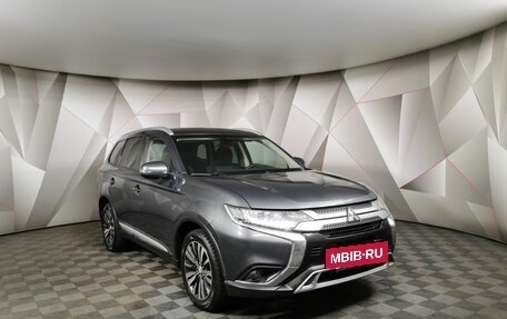 Mitsubishi Outlander III рестайлинг 3, 2019 год, 1 845 000 рублей, 3 фотография