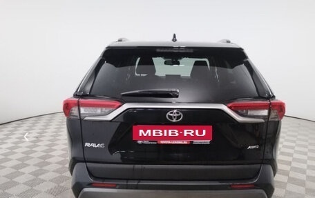 Toyota RAV4, 2021 год, 3 100 000 рублей, 5 фотография