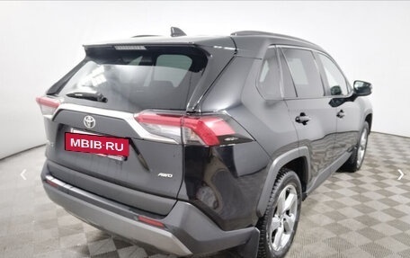 Toyota RAV4, 2021 год, 3 100 000 рублей, 6 фотография