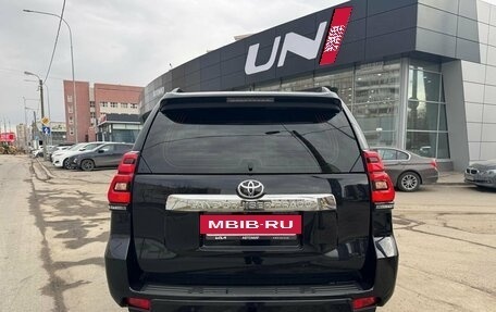 Toyota Land Cruiser Prado 150 рестайлинг 2, 2019 год, 4 675 000 рублей, 5 фотография