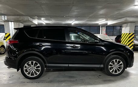 Toyota RAV4, 2017 год, 2 050 000 рублей, 4 фотография