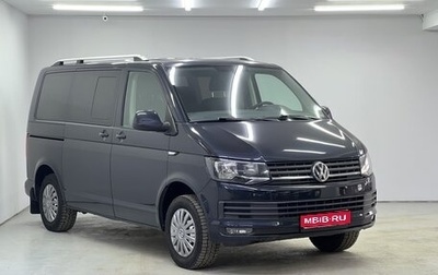 Volkswagen Caravelle T6 рестайлинг, 2015 год, 2 350 000 рублей, 1 фотография