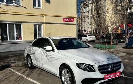 Mercedes-Benz E-Класс, 2016 год, 3 100 000 рублей, 3 фотография