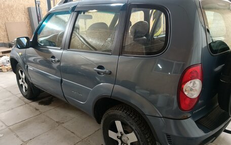 Chevrolet Niva I рестайлинг, 2010 год, 520 000 рублей, 6 фотография